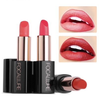 Moisturizing lipstick Moisturizing lipstick